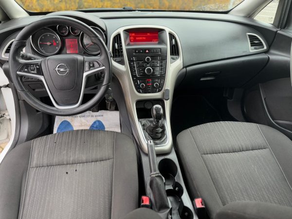 Opel Astra J 2012 1.7 diesel