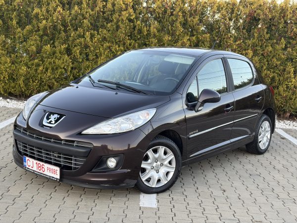 Peugeot 207 1.4 benzină 2011