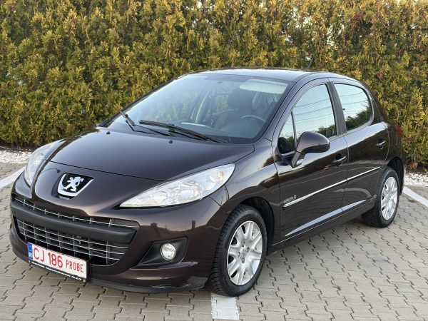 Peugeot 207 1.4 benzină 2011