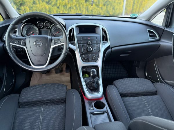 Opel Astra J 2011 2.0cdti euro 5